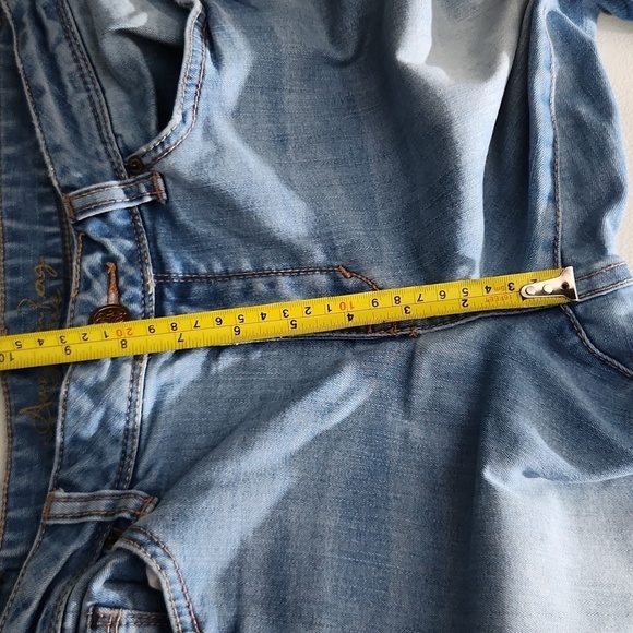 American Rag Womens Jeans Size 11 Short Sistressed Distroyed Fray Ripped Flaw - Picture 9 of 15